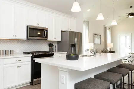 Madeley Creek: Premier Collection 6