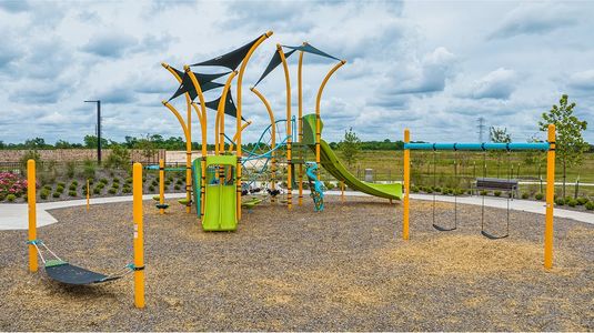 Windrose Green: Cottage Collection by Lennar in Angleton - image 13