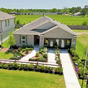 Oakwood Preserve by KB Home in Tomball - image 4