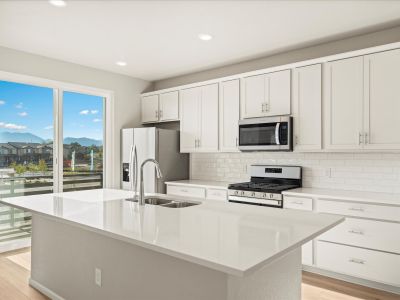 Vive on Via Varra: The Apex Collection by Meritage Homes in Broomfield - photo 85 85