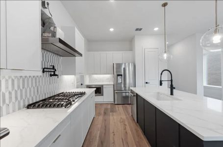 Royal Court by Monarch Homes in Frisco - image 8