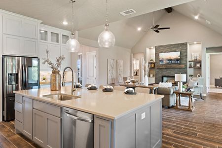 Vintage Oaks by Doug Parr Custom Homes in Weatherford - image 18