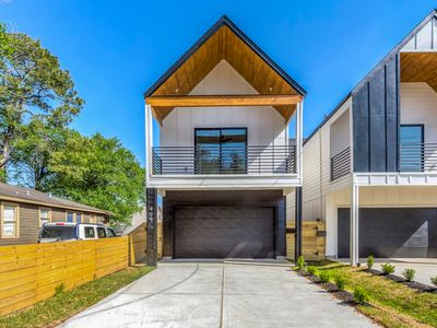 Modern Farmhouse by Owais Developments in Houston - photo 2 2