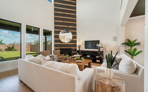 Marvida by CastleRock Communities in Cypress - image 10