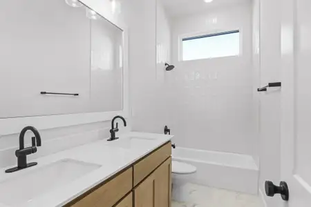 Coppenger Place by Lillian Custom Homes in Godley - image 17