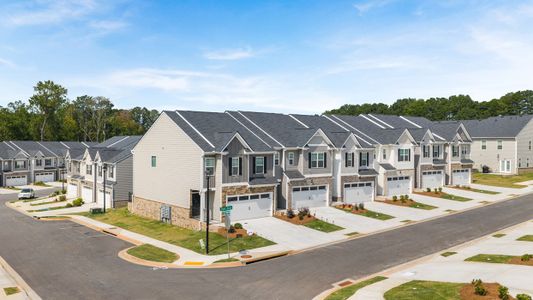 Inverness at Sugarloaf by D.R. Horton in Lawrenceville - image