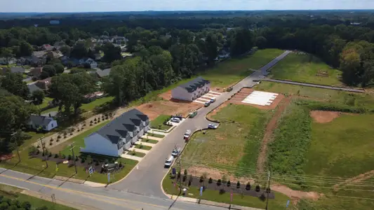 Trenton Place by Veranda Homes in Roebuck - image