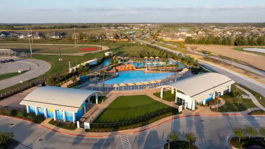 Meridiana by Beazer Homes in Iowa Colony - image