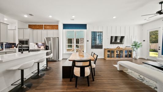 Hunters Crossing 60s by HistoryMaker Homes in Sealy - image 16