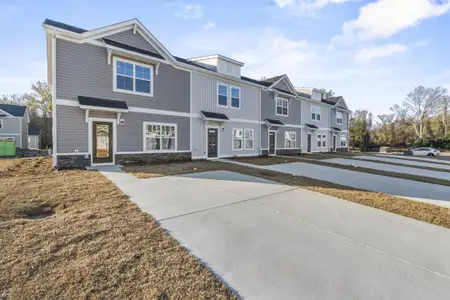 Greenlawn Village by McGuinn Homes in Columbia - image