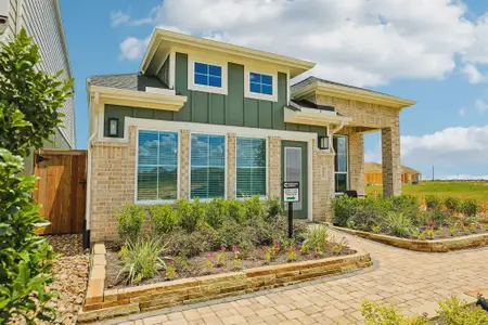 Jordan Ranch Chateau and Courtyard by Chesmar Homes in Fulshear - image