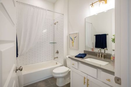 Twin Oaks by Grant & Co in Oakland - image 9