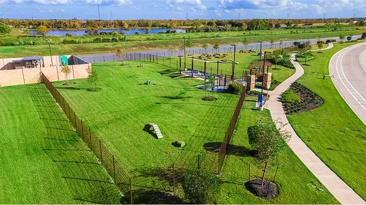 Sierra Vista by Lennar in Rosharon - image 6