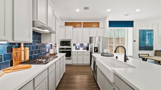 Hunters Crossing 60s by HistoryMaker Homes in Sealy - image 5