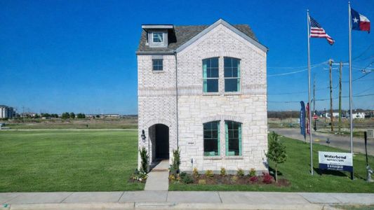 Waterbend by D.R. Horton in Euless - image