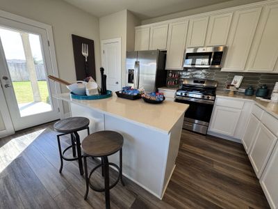 Village at Manor Commons by Pacesetter Homes in Manor - photo 32 32