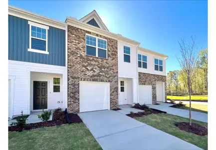 Glenn Crossing by Starlight Homes in Durham - image