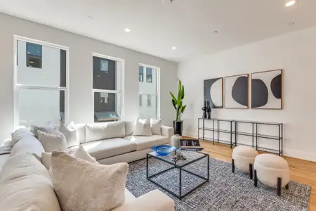 Clifton Court by Cobalt Homes in Addison - image 10