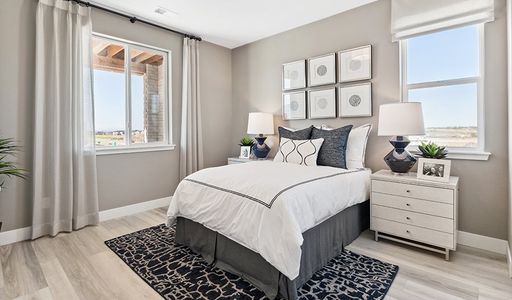 The Summit at Meridian by Richmond American Homes in Englewood - image 17