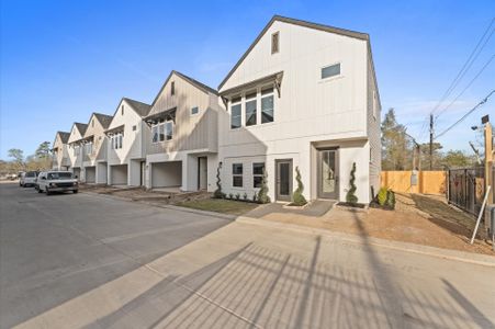 Highland Gardens by Faircroft Homes in Houston - image 10