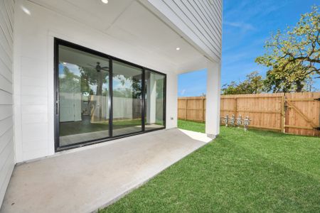 Courtyard 30