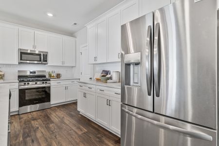 Knightdale Station 30' 7