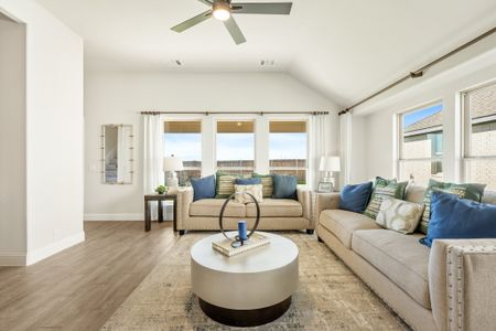 East Oak Creek 50-55 by Bloomfield Homes in Commerce - image 6