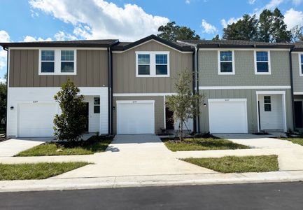 Clinton Townhomes by Starlight Homes in Dade City - photo 0 0