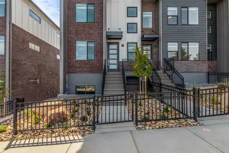 Ascent at Inverness by Lokal Homes in Englewood - image 8