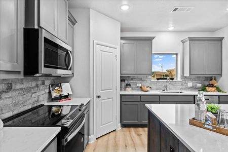 Honeysuckle Ranch by Doug Parr Custom Homes in Paradise - image 5