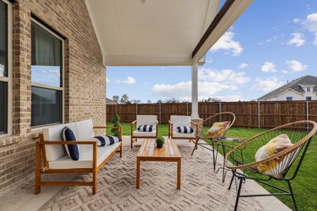 Dove Hollow by Centre Living Homes in Waxahachie - image 4