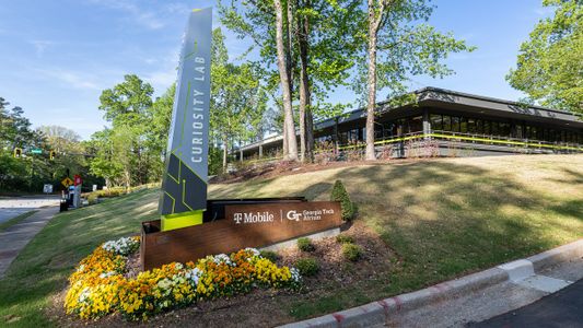 Overlook at Peachtree Corners by D.R. Horton in Norcross - image