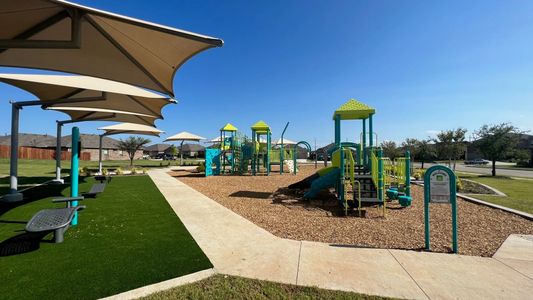 Trails of Elizabeth Creek by D.R. Horton in Fort Worth - photo 11 11