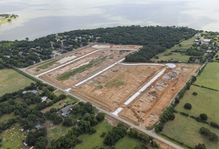 Wild Oaks by Windsor Homes in Shady Shores - image