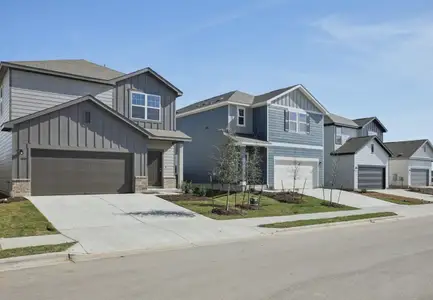 Eagles Landing by Starlight Homes in Elgin - image