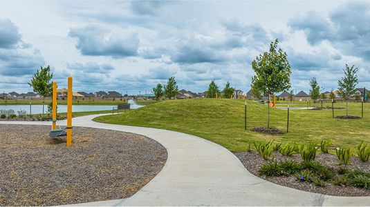Windrose Green: Cottage Collection by Lennar in Angleton - image 16