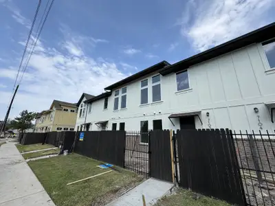 Koenig Townhomes by Milestone Community Builders in Austin - photo 2 2