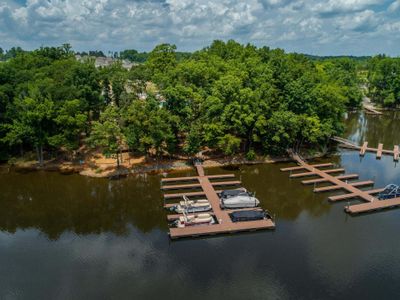 Waterfront at The Vineyards on Lake Wylie by Keystone Custom Homes in Charlotte - photo 18 18