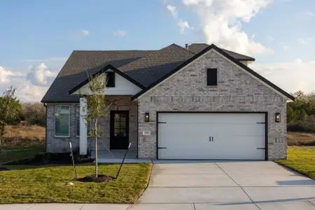 Village at Three Oaks by Pacesetter Homes in Seguin - image