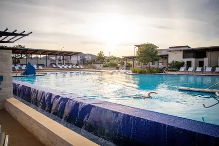 Veramendi: 1/2 Acre + Lots 5