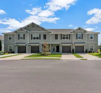 Lakeside Commons by Sunrise Homes in Plant City - image 3