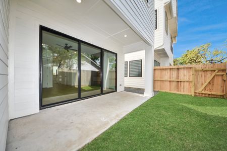 Courtyard 33
