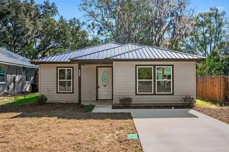 New construction Single-Family house 1523 Ne 1St Ave, Gainesville, FL 32641 - image