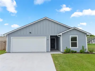 New construction Single-Family house 809 Flycatcher Dr, Palacios, TX 77465 - image