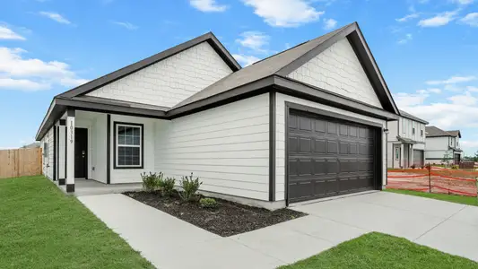 New construction Single-Family house 10319 Liberty Grv, San Antonio, TX 78224 plan The White Oak - image