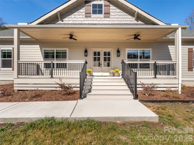 New construction Single-Family house 90 Saddle Club Ln, Hendersonville, NC 28739 - image