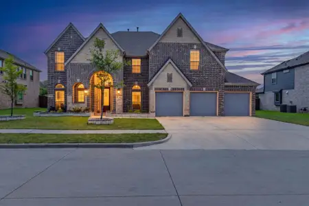 New construction Single-Family house 929 Gold Finch Ln, Forney, TX 75126 plan Hillcrest 2F (w/Media) - image
