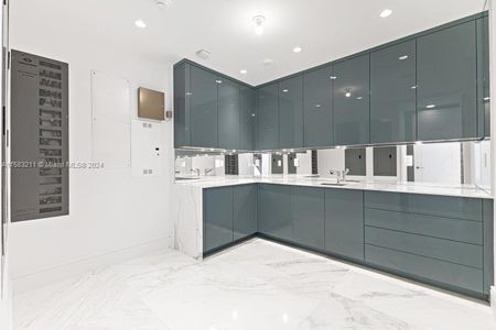 New construction Condo/Apt house 17975 Collins Ave, Unit 901/1001, Sunny Isles Beach, FL 33160 - photo 4 4