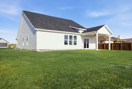 New construction Single-Family house 130 Merion Ln, La Vernia, TX 78121 - image 4