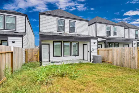 New construction Single-Family house 3002 Crown Gate Dr, Houston, TX 77047 plan Birch - image